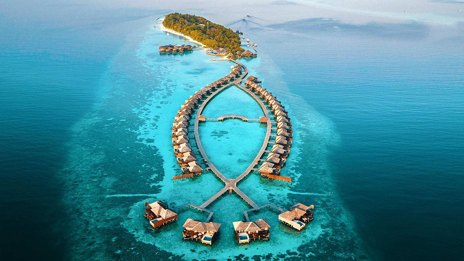 Maldives Bliss: Beach to Lagoon Luxury - Honeymoon Tour