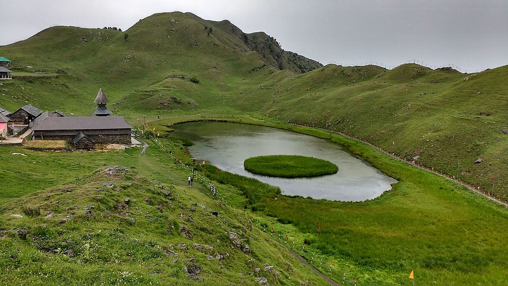 Parashar Lake Trek